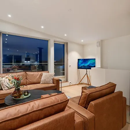 Arctic Luxury I Free Parking *