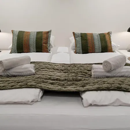 Arctic Luxury I Free Parking Villa